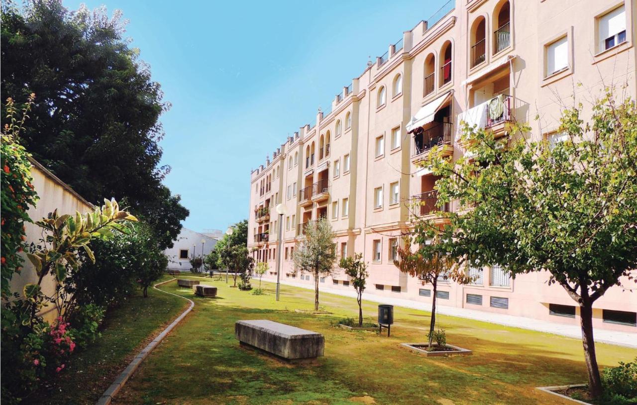 3 Bedroom Nice Apartment In Jerez De La Frontera Extérieur photo