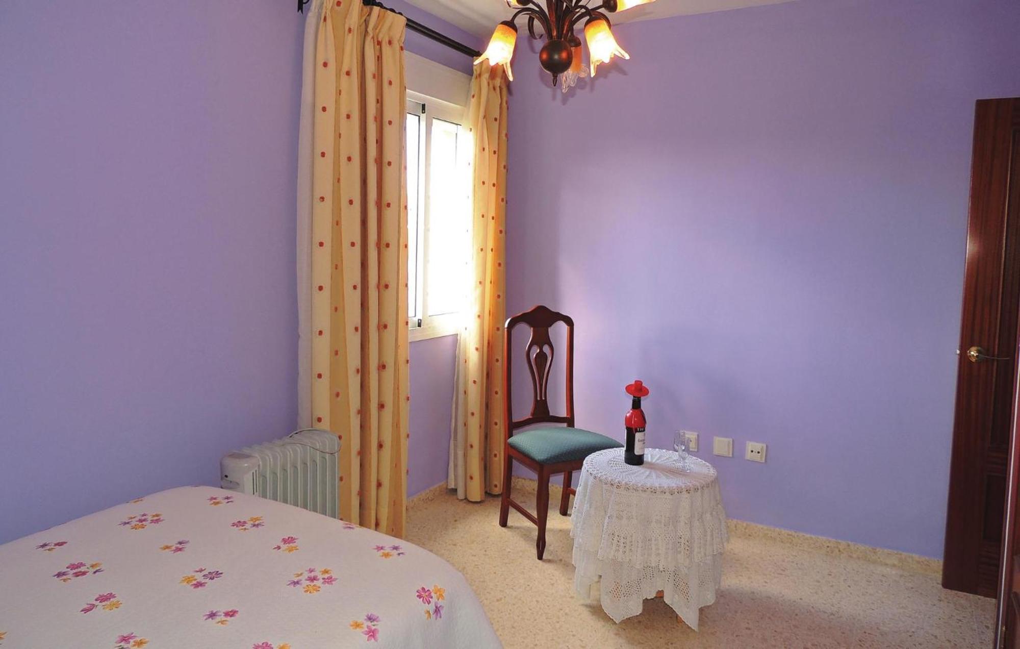 3 Bedroom Nice Apartment In Jerez De La Frontera Extérieur photo