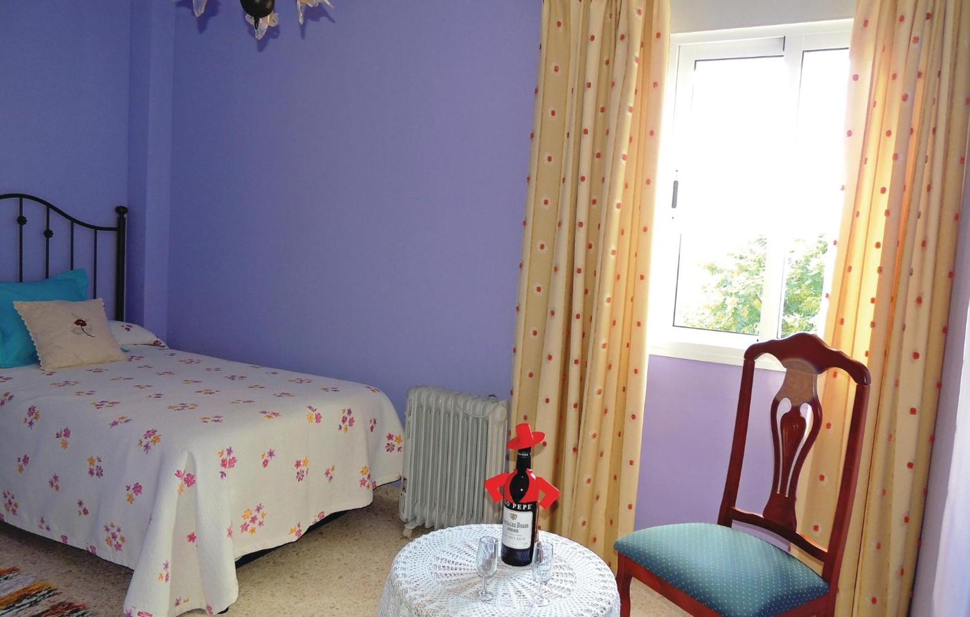 3 Bedroom Nice Apartment In Jerez De La Frontera Extérieur photo