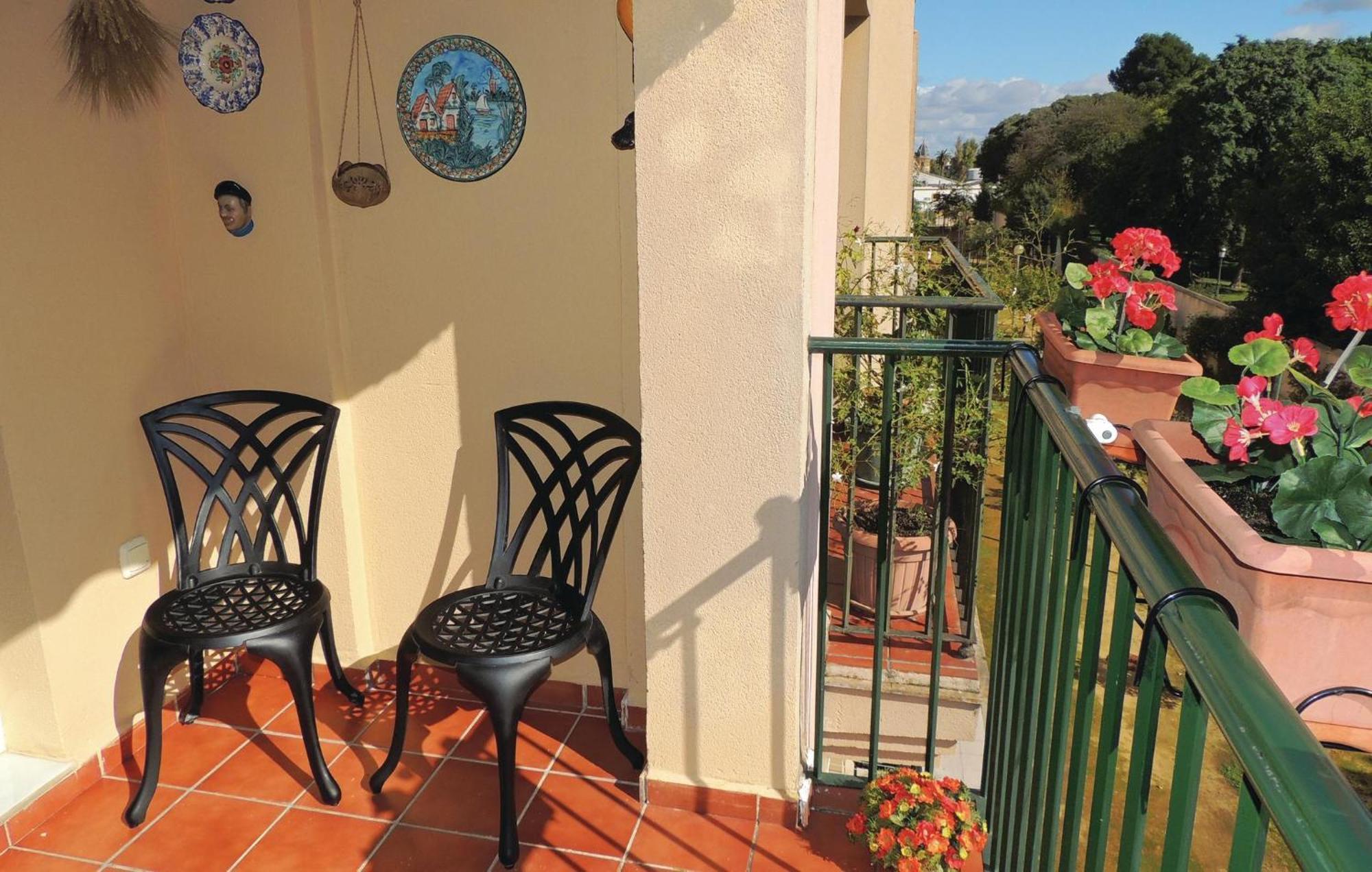 3 Bedroom Nice Apartment In Jerez De La Frontera Extérieur photo